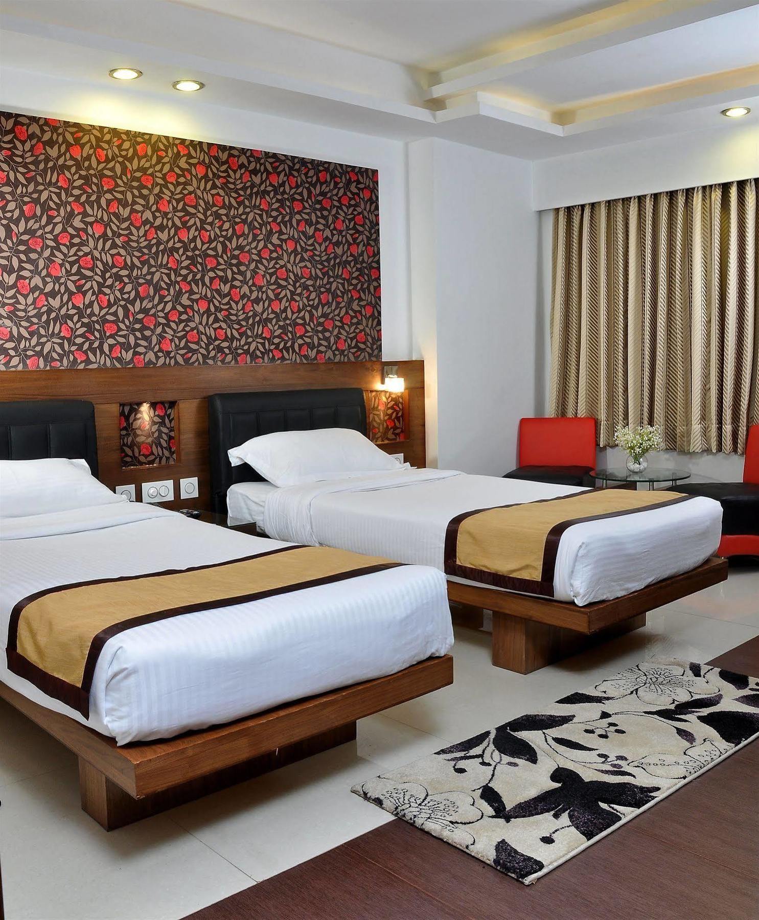 Hotel Niharika Kolkata Luaran gambar