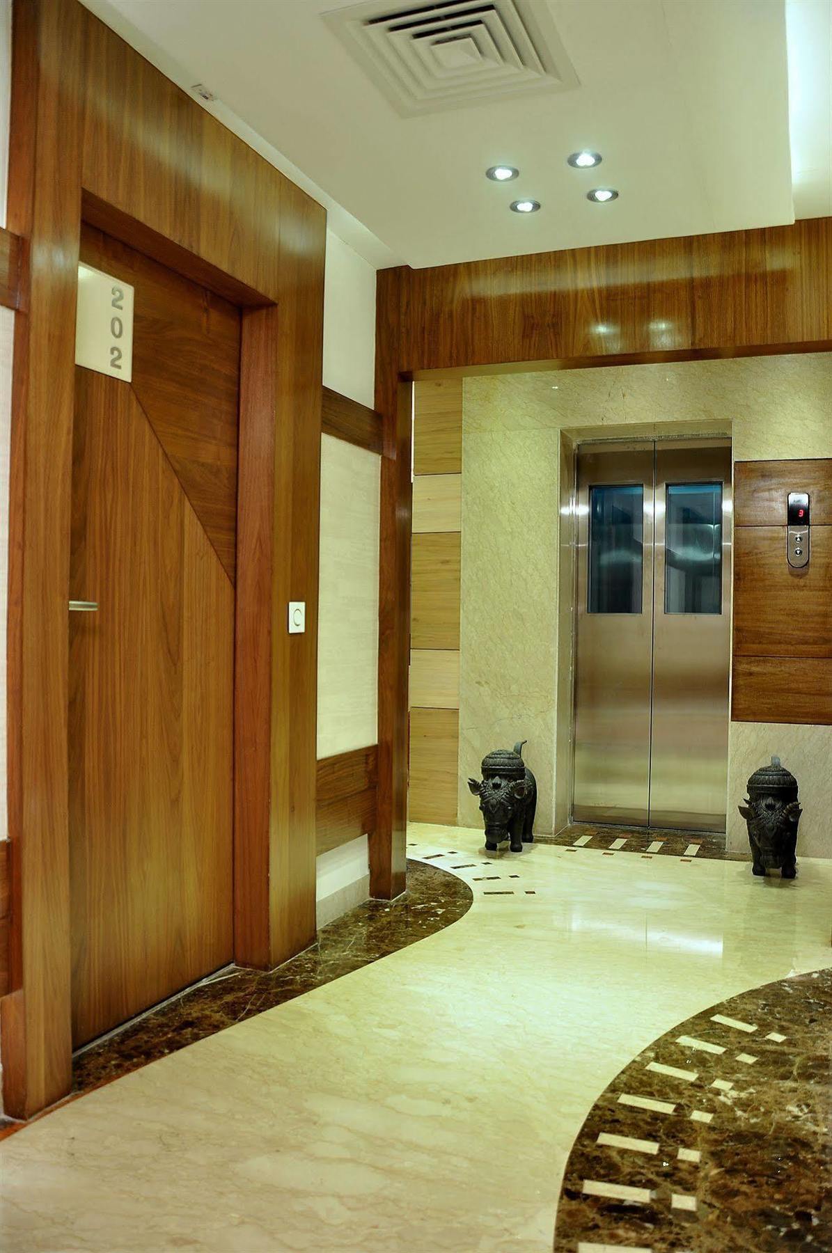 Hotel Niharika Kolkata Luaran gambar